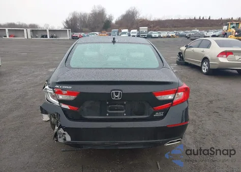 2018 Honda Accord Touring 2.0T из США, поврежденный, VIN 1HGCV2F96JA041911